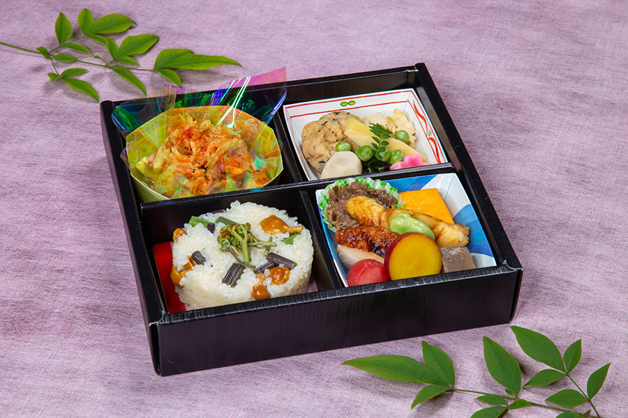 お持ち帰り季節御膳 4枡